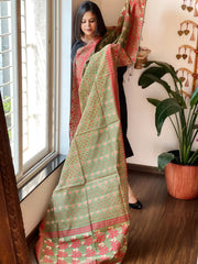 Green Handwoven Jamdani Dupatta in Pure Muslin - Chanderi - Masakalee