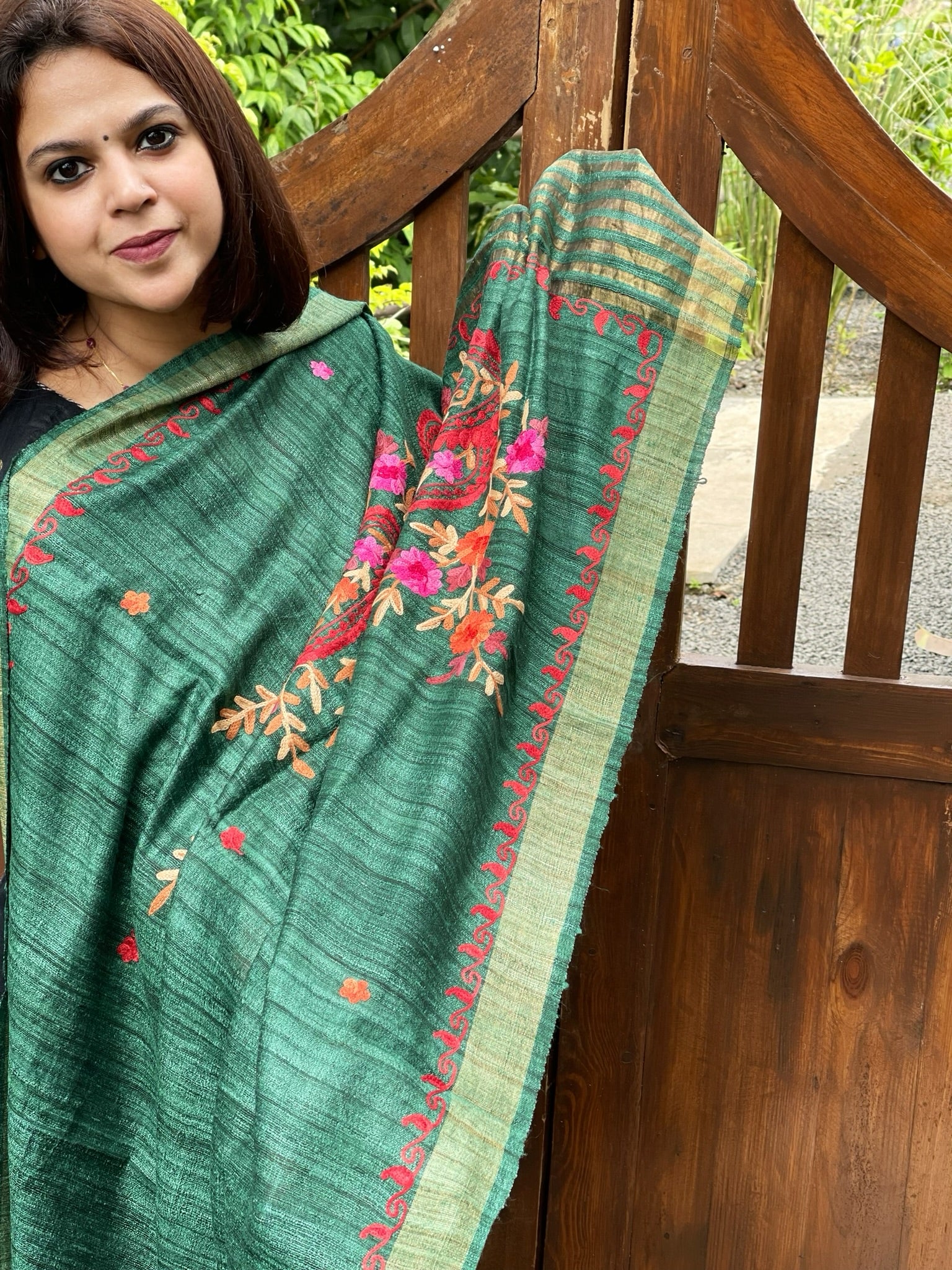 Green Kashmiri Aari Embroidered Dupatta in Geecha Silk - Masakalee