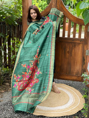 Green Kashmiri Aari Embroidered Dupatta in Geecha Silk - Masakalee