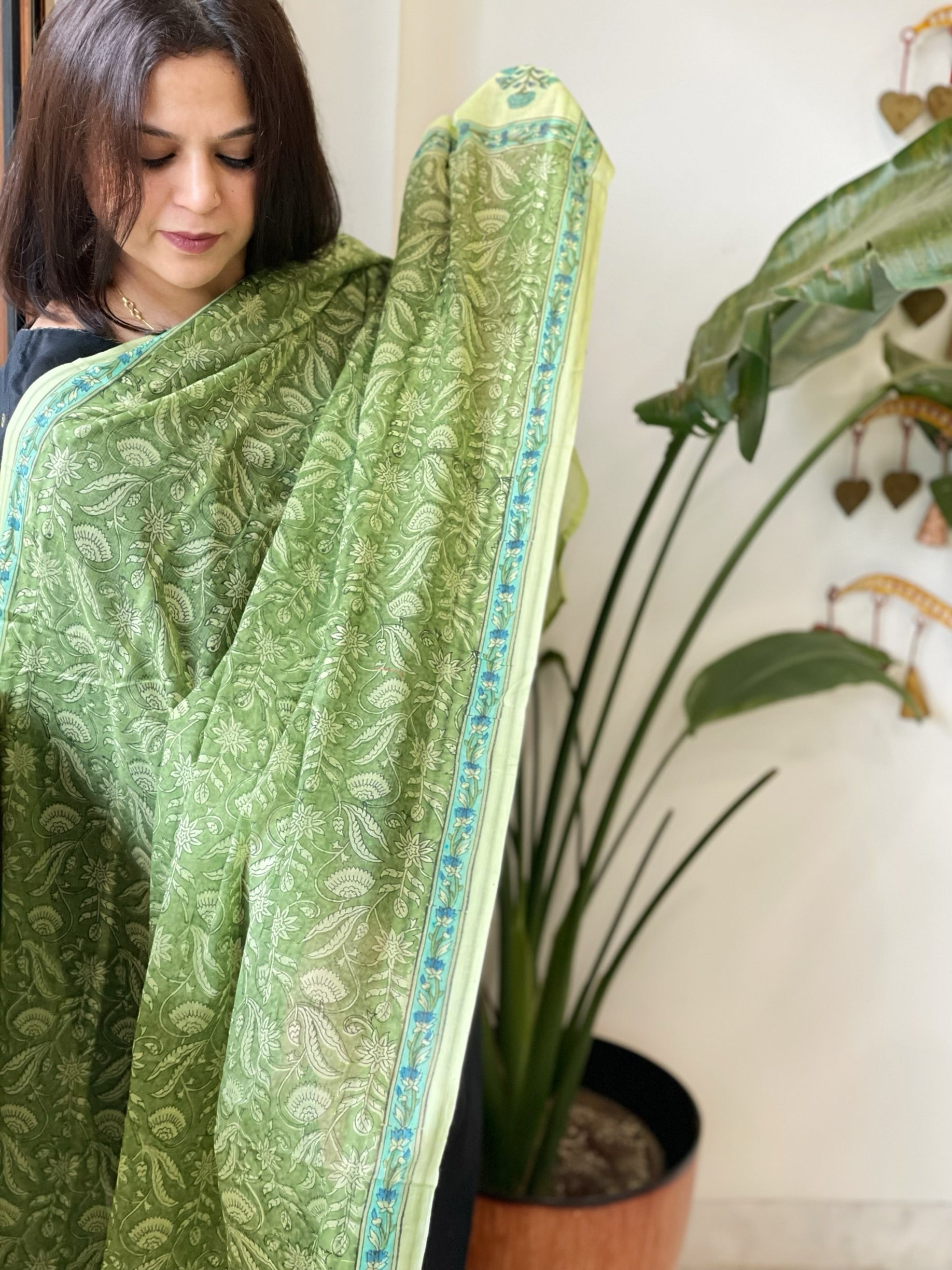 Green Mul Cotton Handblock Printed Dupatta - Masakalee