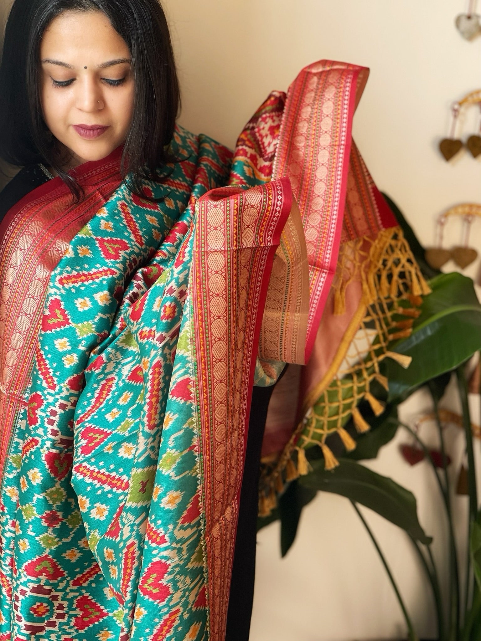 Green Printed Patola Dupatta in Fine Art Silk - Masakalee