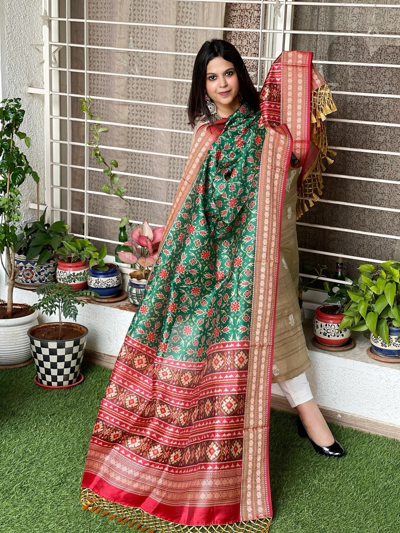 Green Printed Patola Dupatta in Fine Art Silk - Masakalee