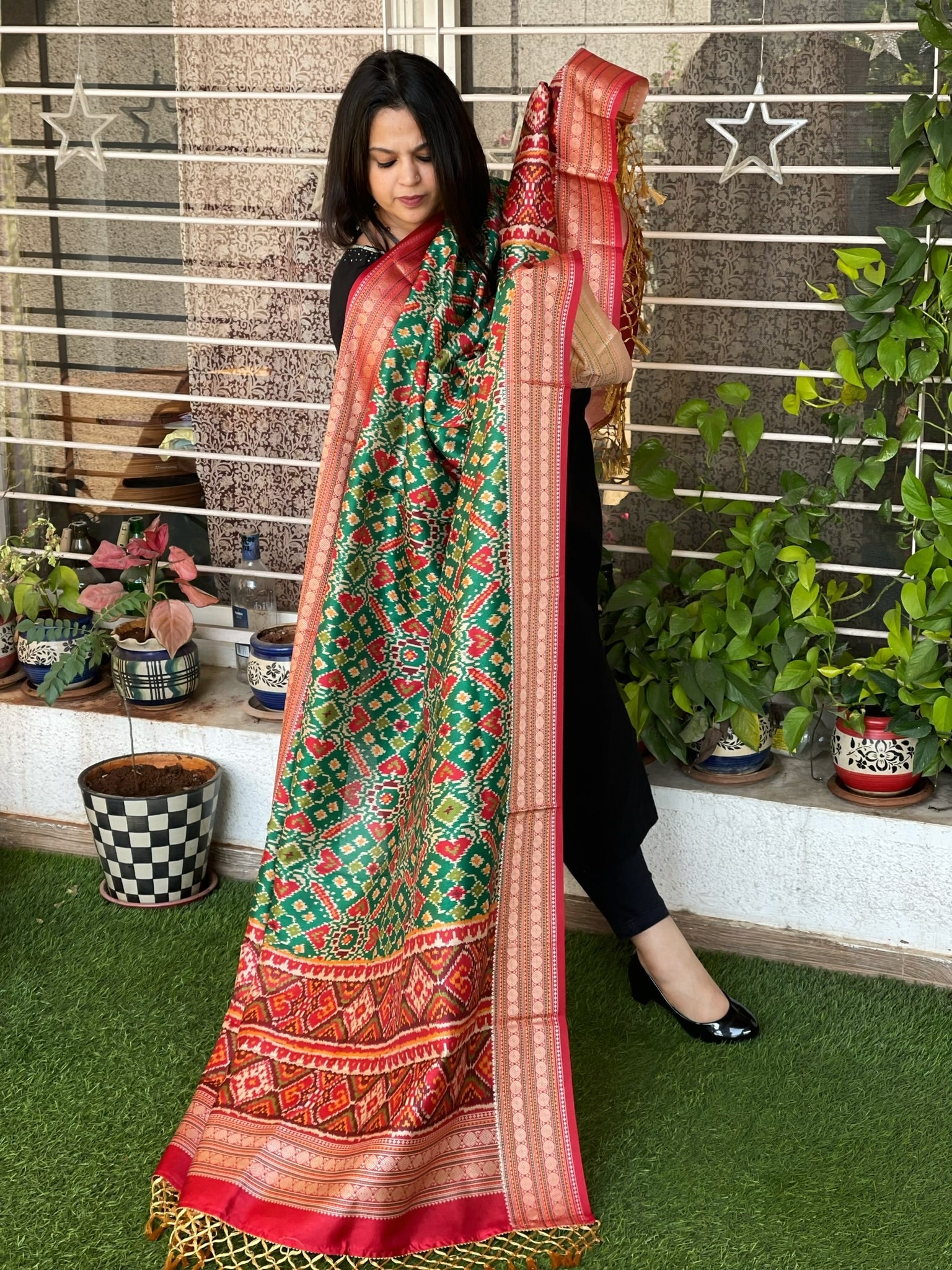 Green Printed Patola Dupatta in Fine Art Silk - Masakalee