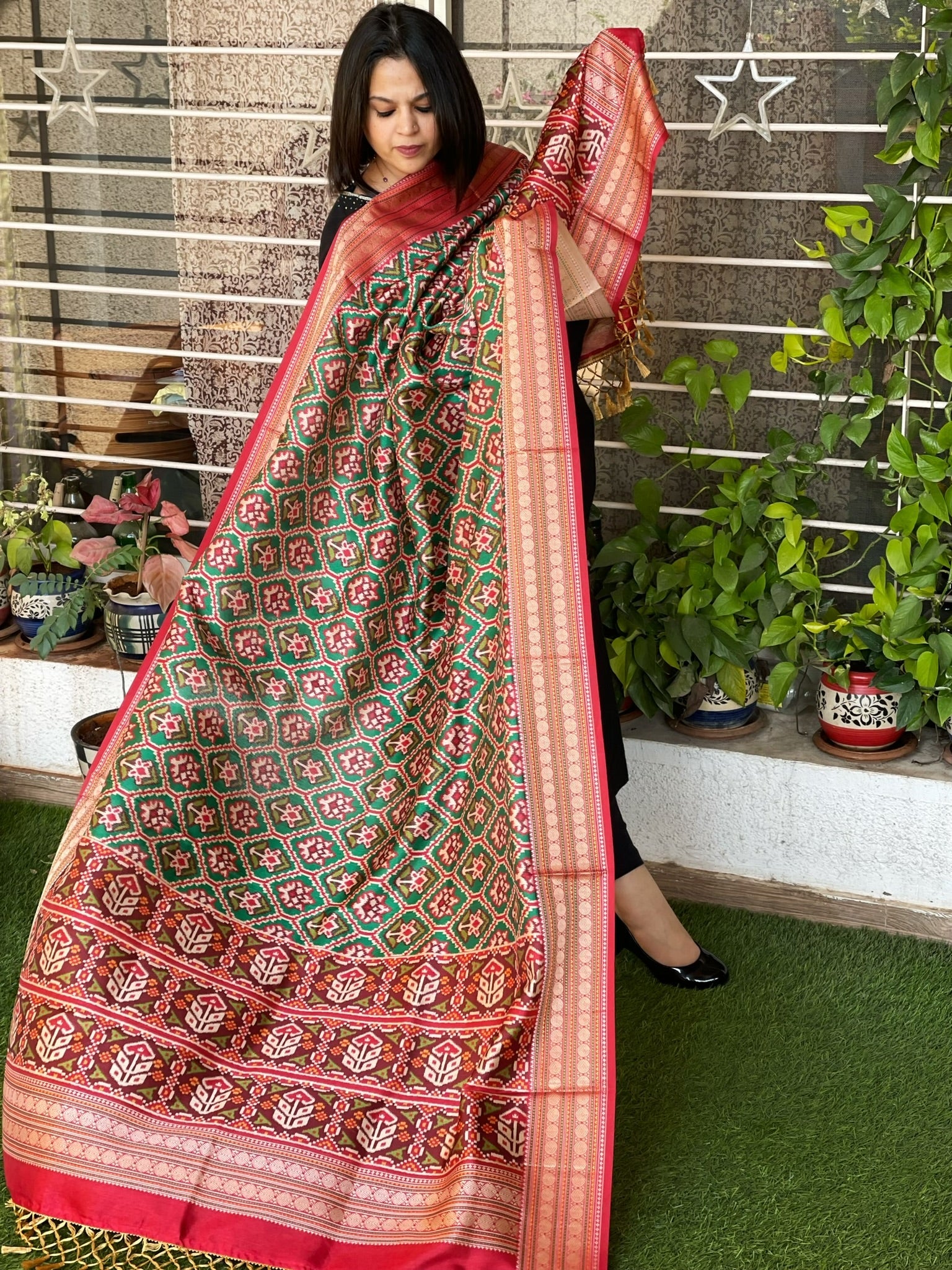 Green Printed Patola Dupatta in Fine Art Silk - Masakalee
