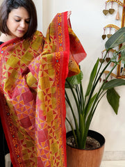 Green, Red Handmade Kantha Dupatta in Silk - Masakalee