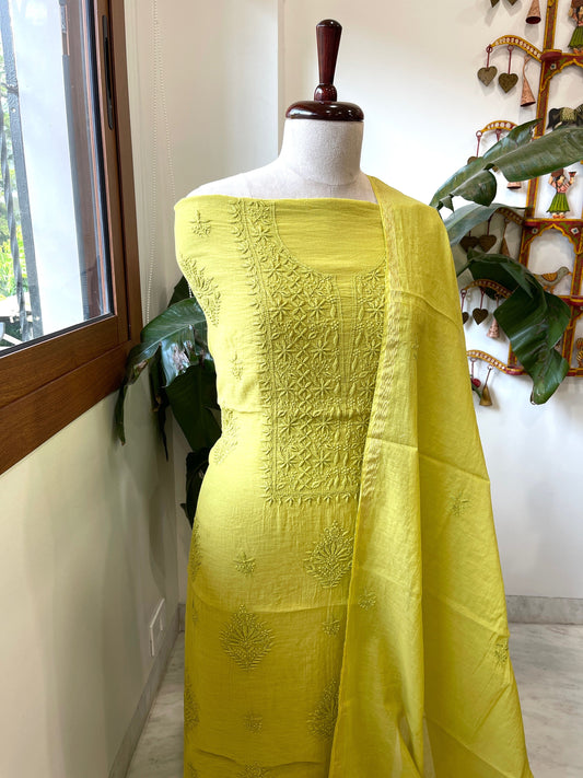 Green Suit Set with Lucknowi Handwork in Pure Mul Chanderi - Masakalee