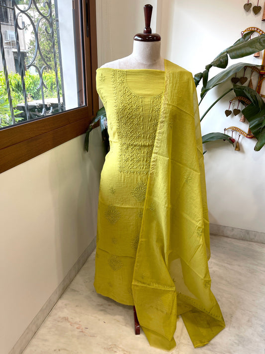 Green Suit Set with Lucknowi Handwork in Pure Mul Chanderi - Masakalee