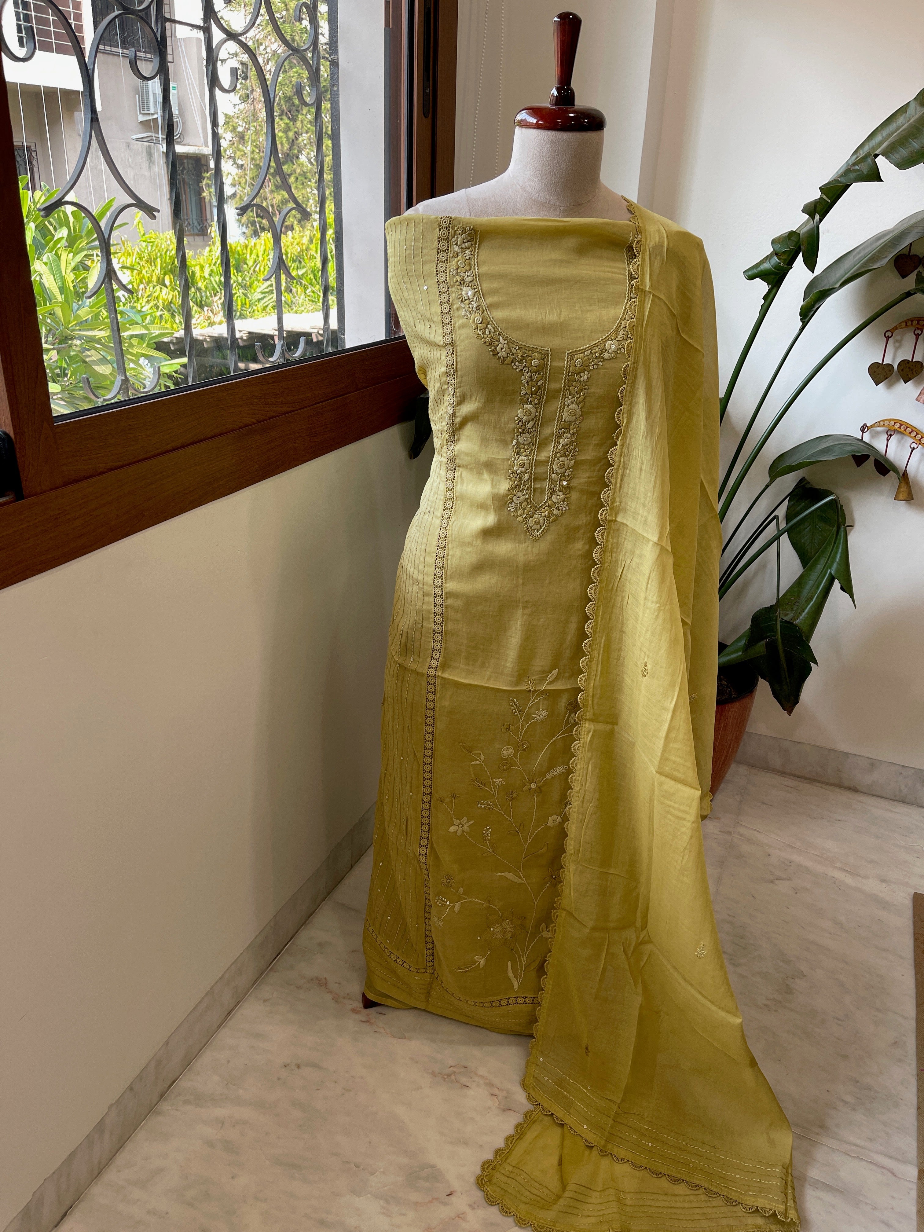 Green Suit Set with Sequin ad Knot handwork in Mul Chanderi - Masakalee