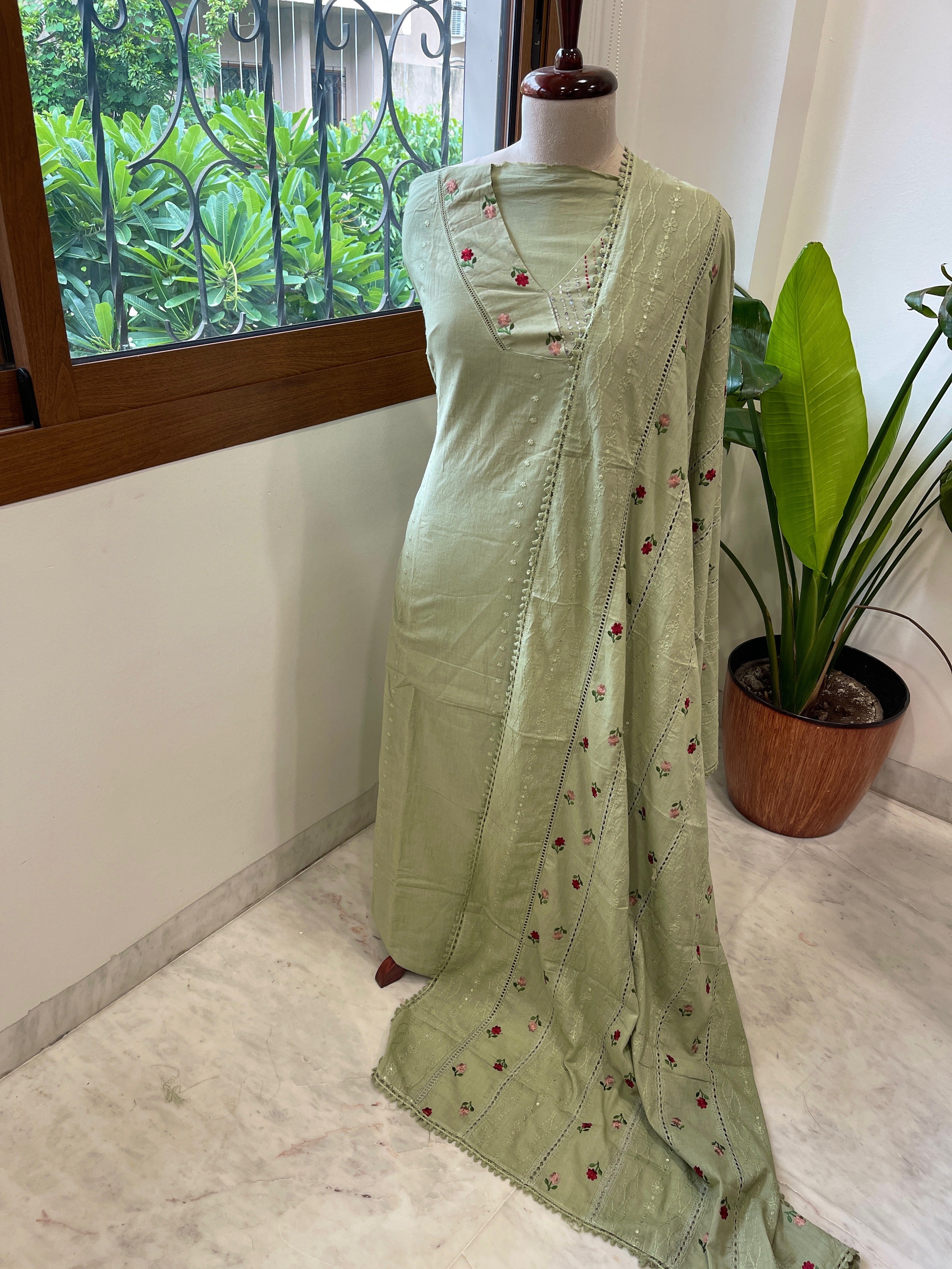 Green Suit Set with Thread and Sequin Embroidery in Pure Cotton - Masakalee