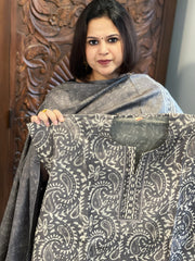 Grey Dupatta Set (Kurta+Dupatta) with Handblock Print in Pure Tussar Silk - Masakalee