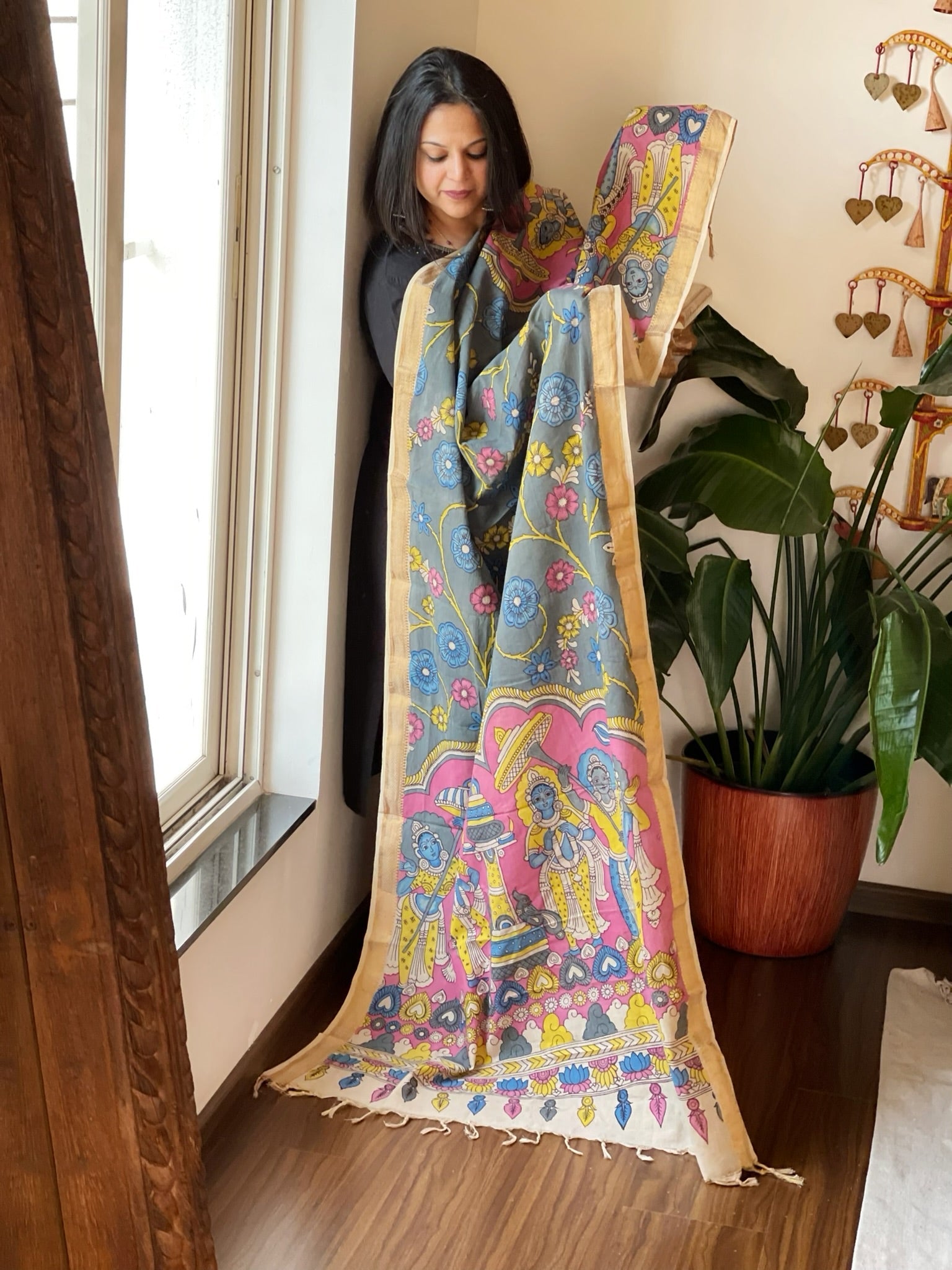 Grey Handpainted Kalamkari Dupatta in Cotton - Masakalee