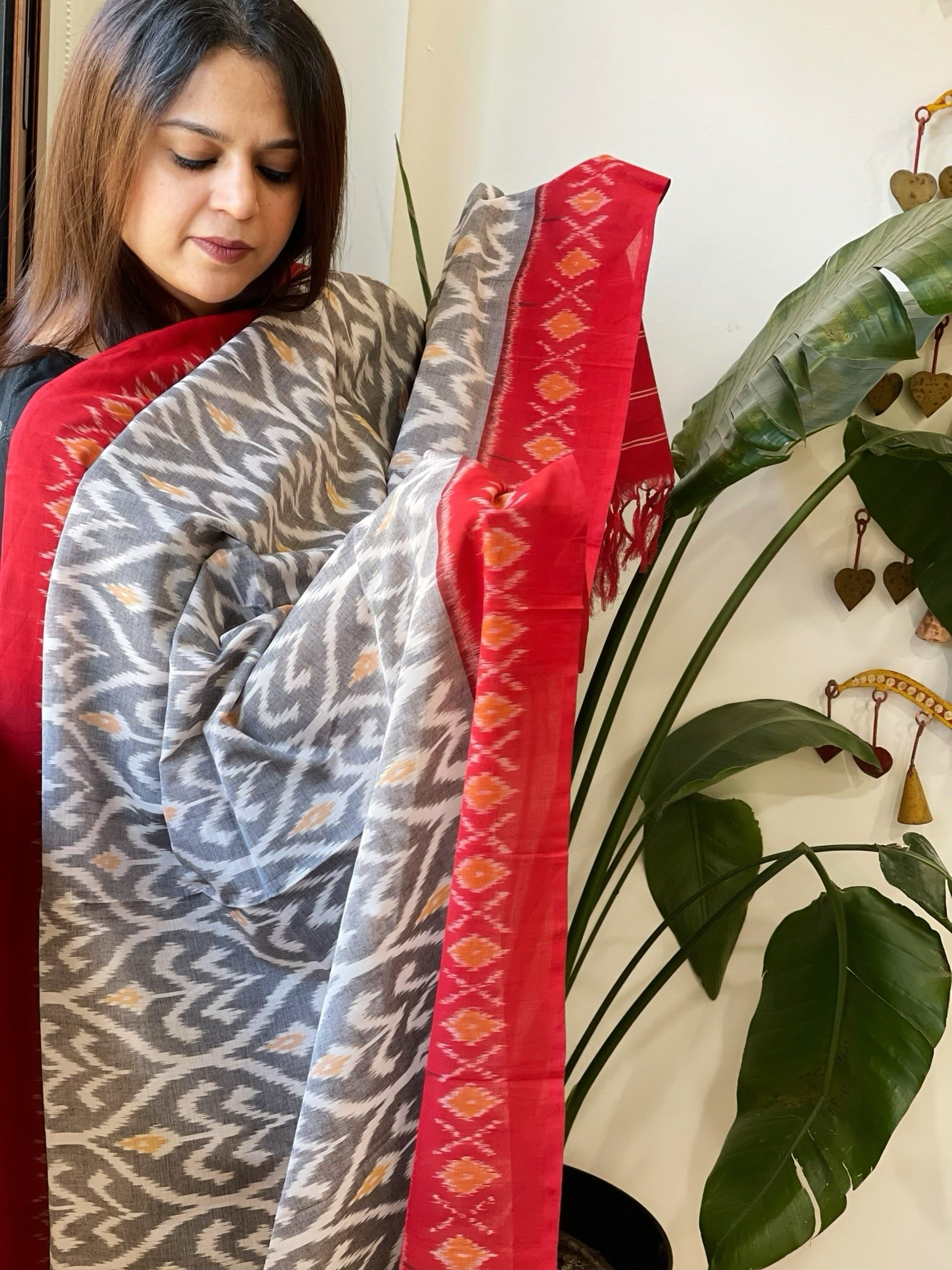 Grey, Red Handwoven Ikat Dupatta in Cotton - Masakalee