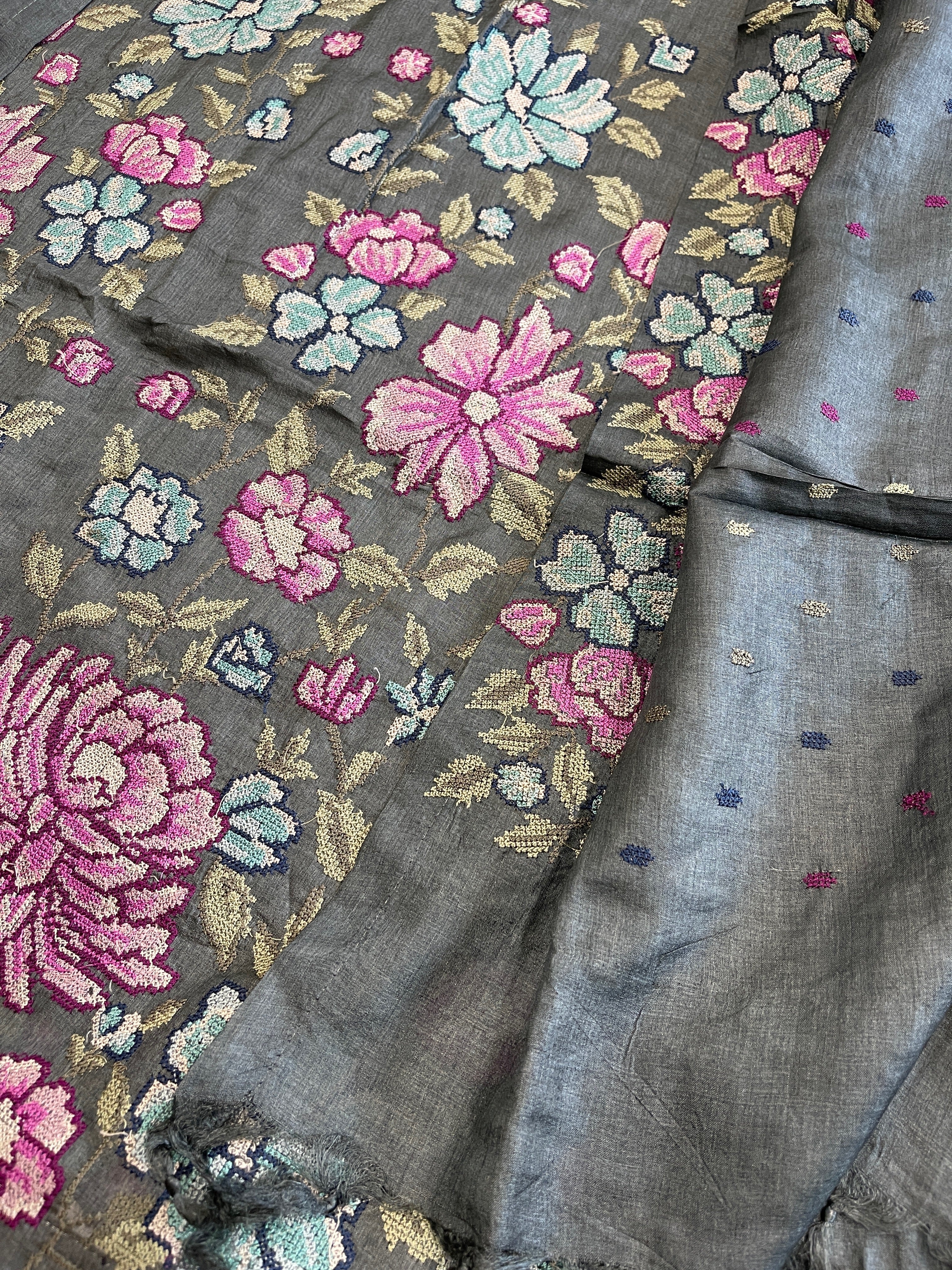 Grey Suit Set with Cross-Stitch Embroidery in Pure Tussar Silk - Masakalee
