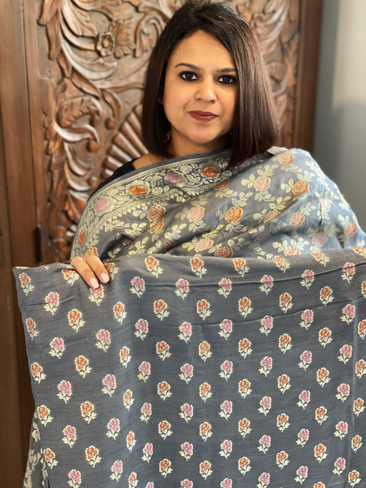 Grey Woven Suit Set with Zari and Meenakari in Weaving in Pure Moonga Silk - Masakalee