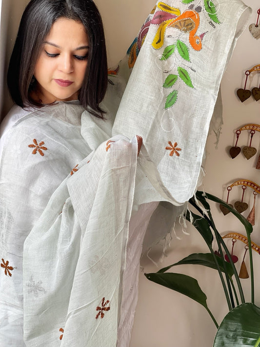 Greyish Green Handpainted Dupatta with Kantha Stitch Handwork in Linen - Masakalee