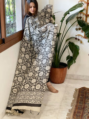 Handblock printed dupatta in Mul Cotton - Masakalee