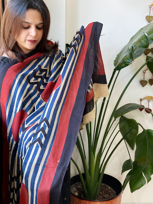 Handblock printed dupatta in Mul Cotton - Masakalee