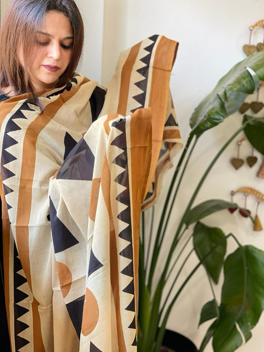 Handblock printed dupatta in Mul Cotton - Masakalee