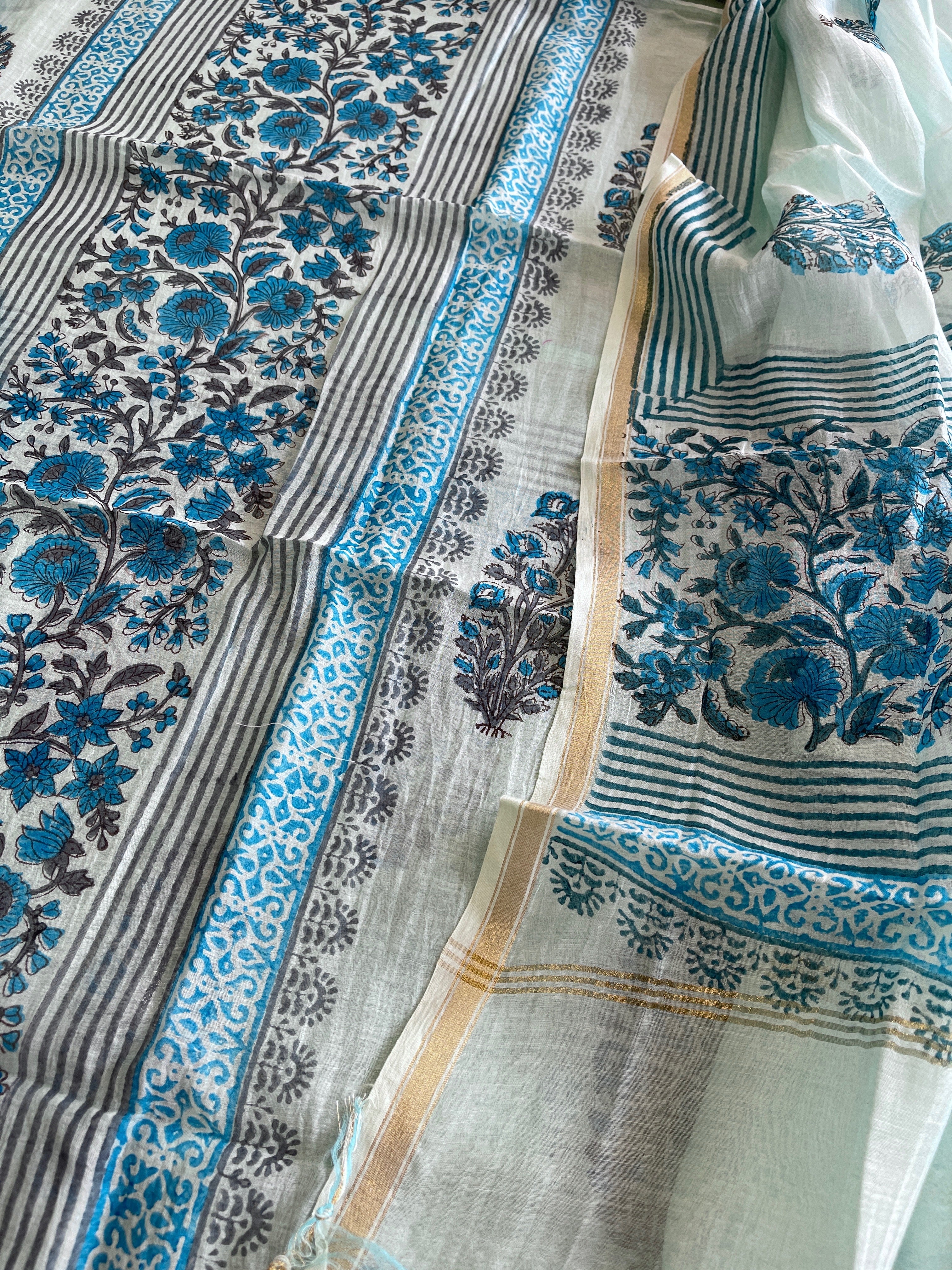 Handblock Printed Suit Set in Mul Cotton - Masakalee