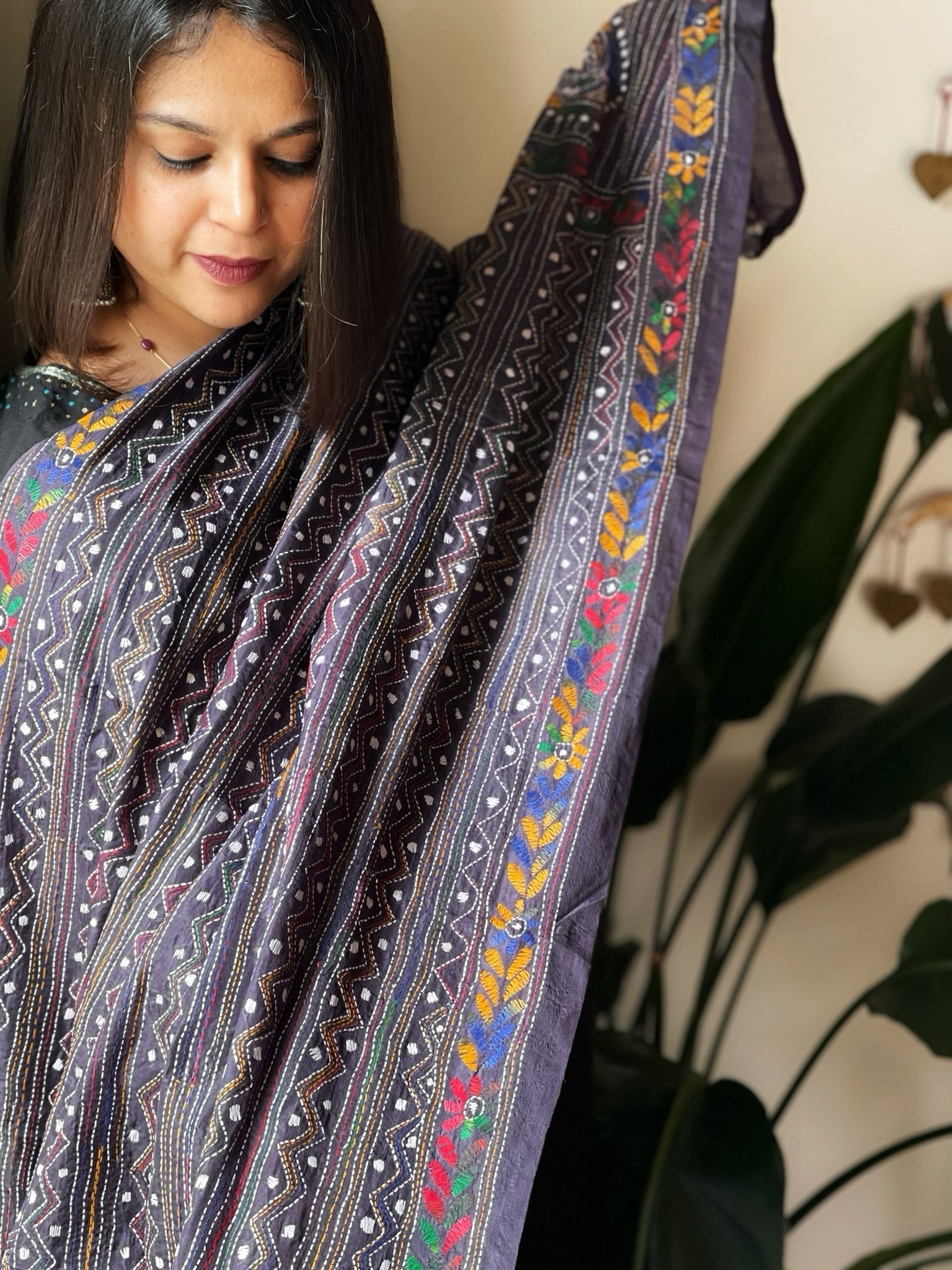 Handmade Kantha Dupatta in Silk - Masakalee