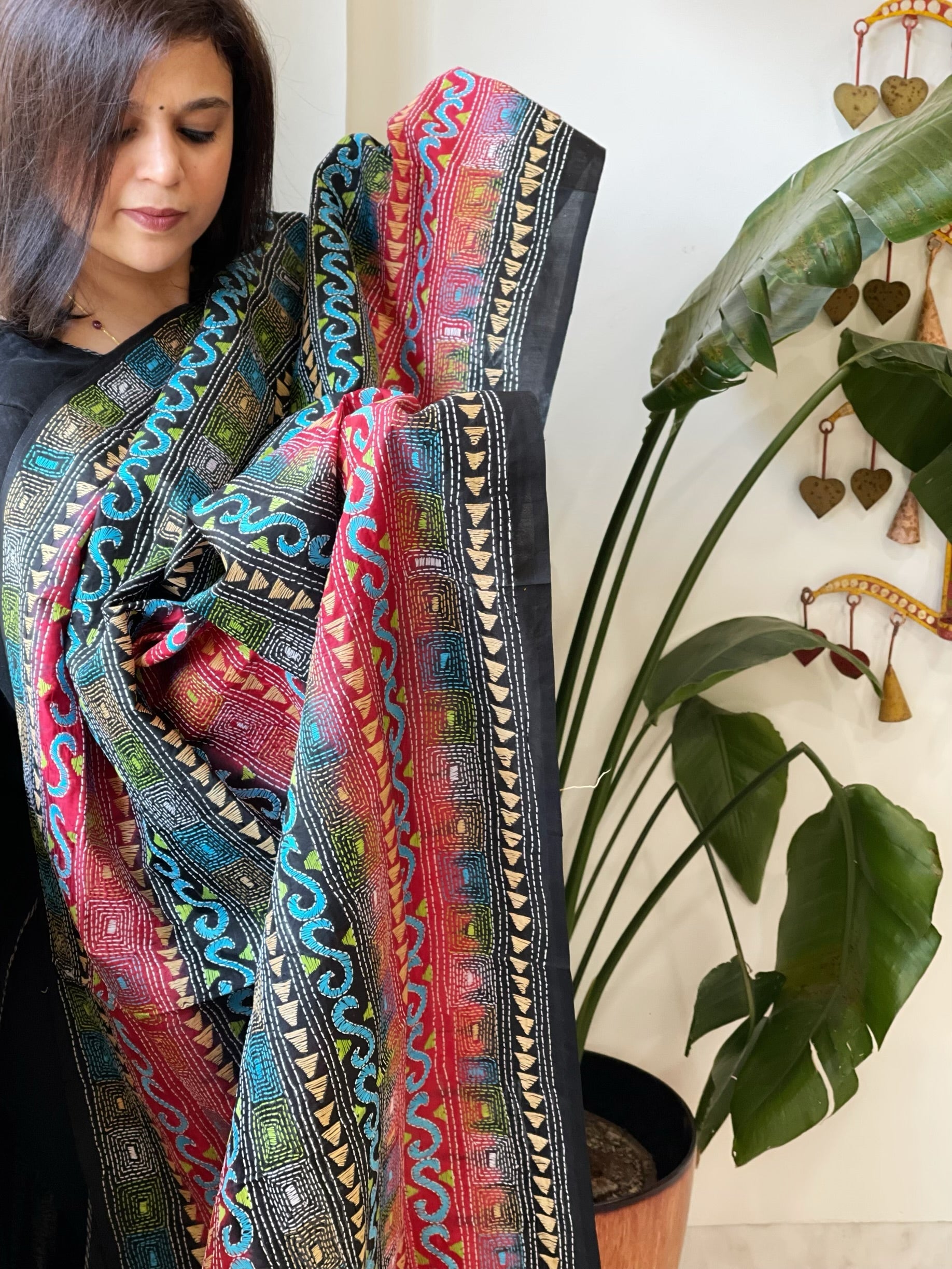Handmade Kantha Dupatta in Silk - Masakalee