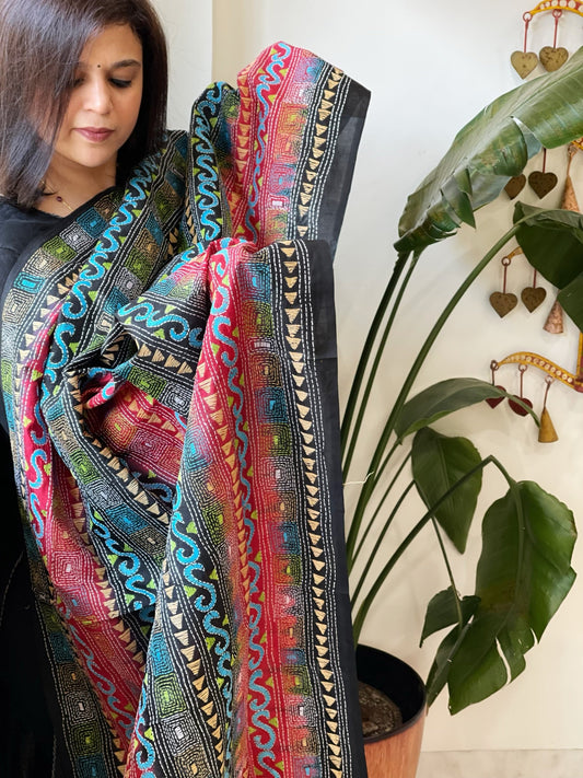 Handmade Kantha Dupatta in Silk - Masakalee