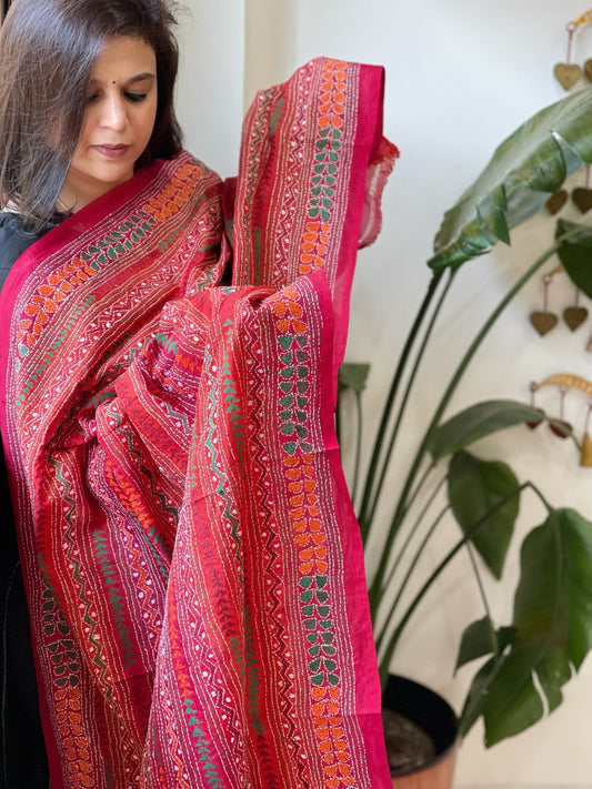 Handmade Kantha Dupatta in Silk - Masakalee