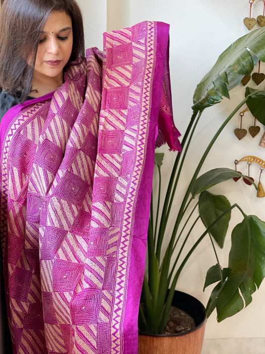 Handmade Kantha Dupatta in Silk - Masakalee