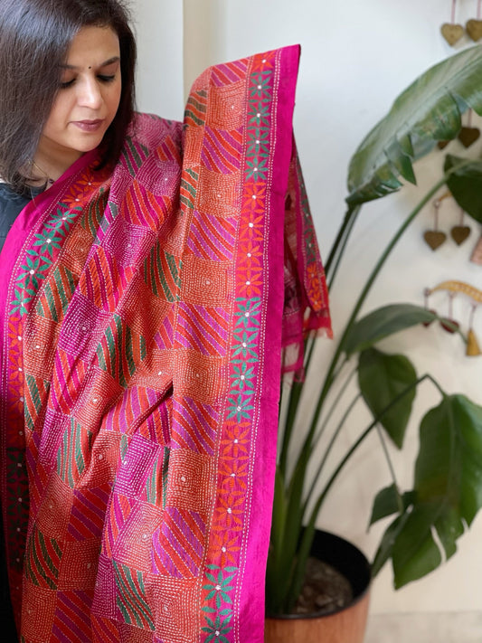Handmade Kantha Dupatta in Silk - Masakalee