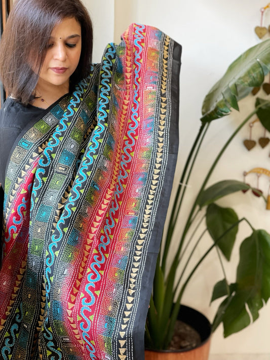 Handmade Kantha Dupatta in Silk - Masakalee