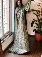 Handmade Kantha Dupatta in Silk - Masakalee