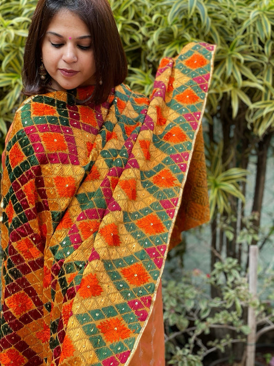 Handmade Phulkari Dupatta in Cotton - Masakalee