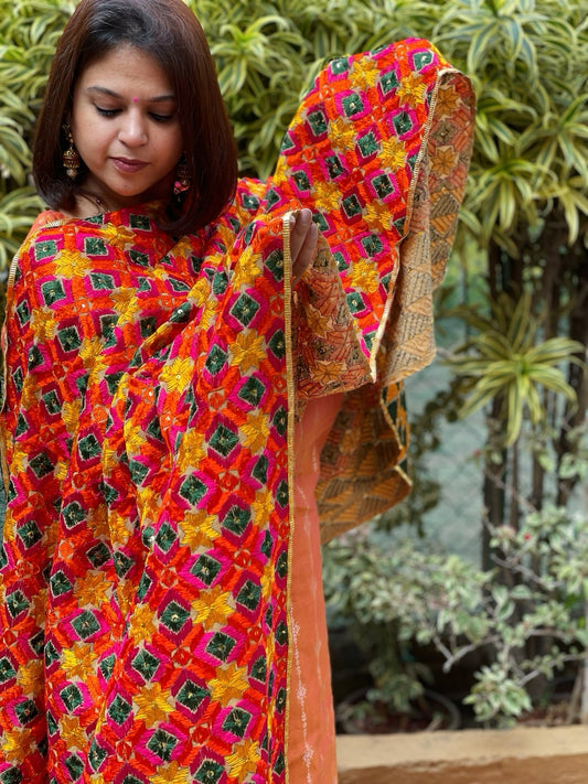 Handmade Phulkari Dupatta in Cotton - Masakalee
