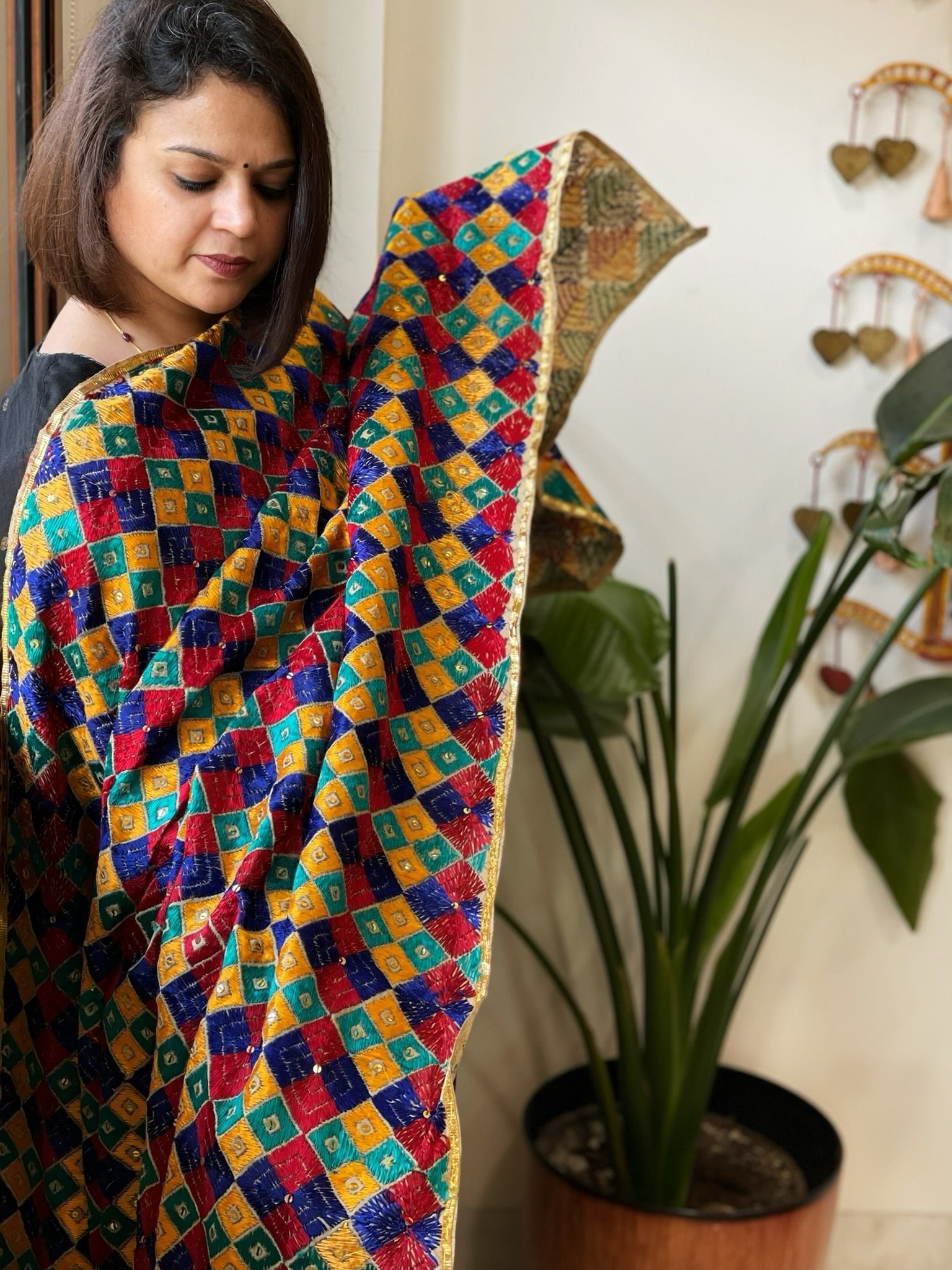 Handmade Phulkari Dupatta in Cotton - Masakalee