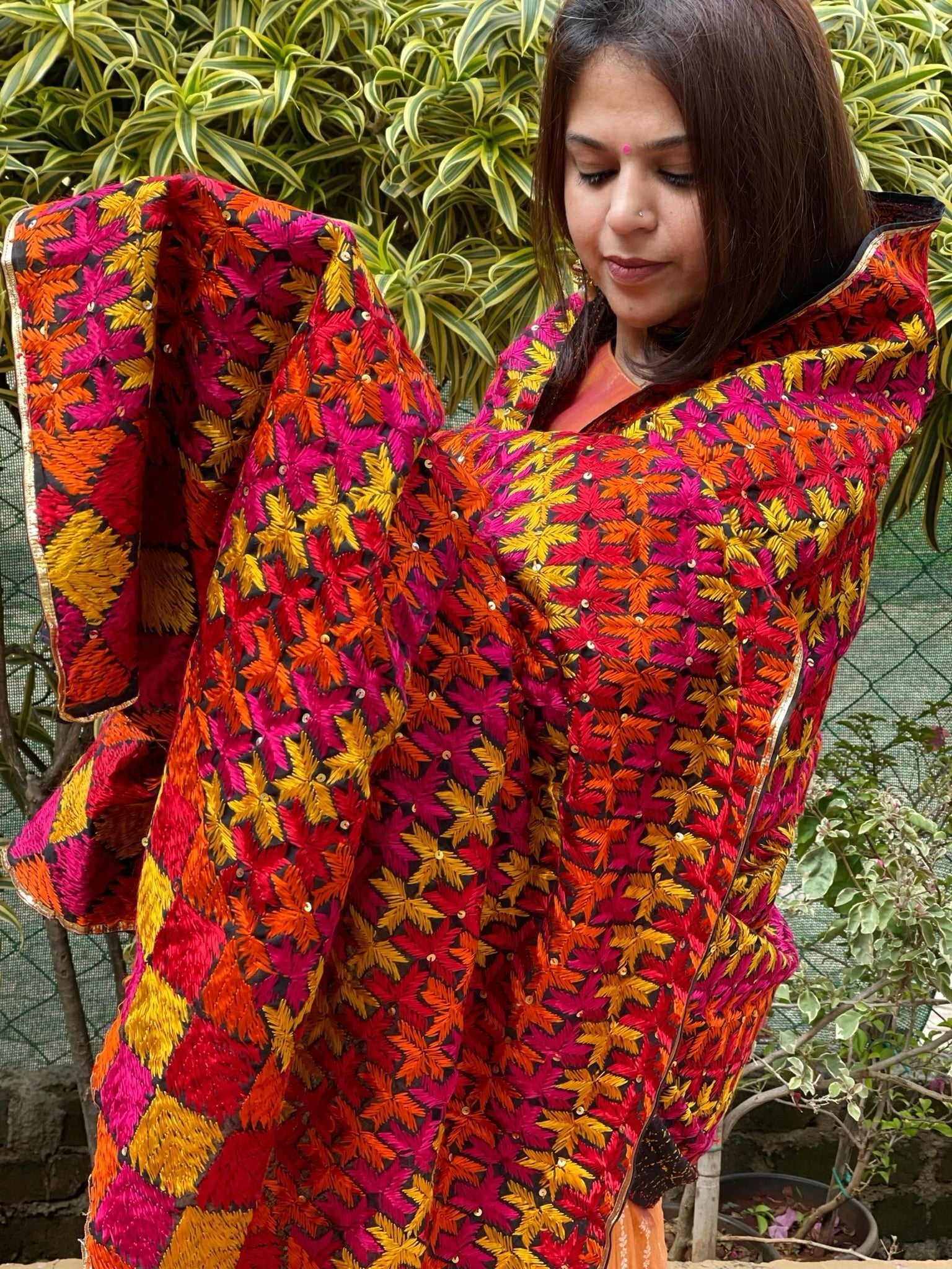 Handmade Phulkari Dupatta in Cotton - Masakalee