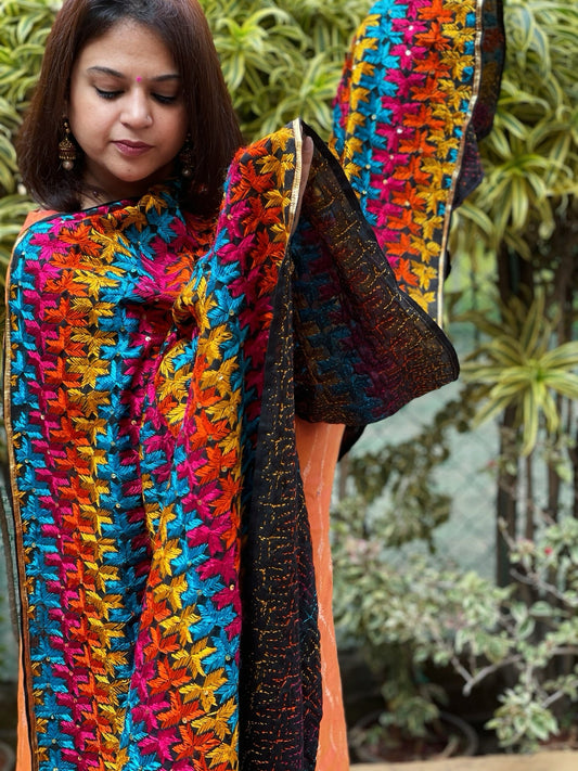 Handmade Phulkari Dupatta in Cotton - Masakalee