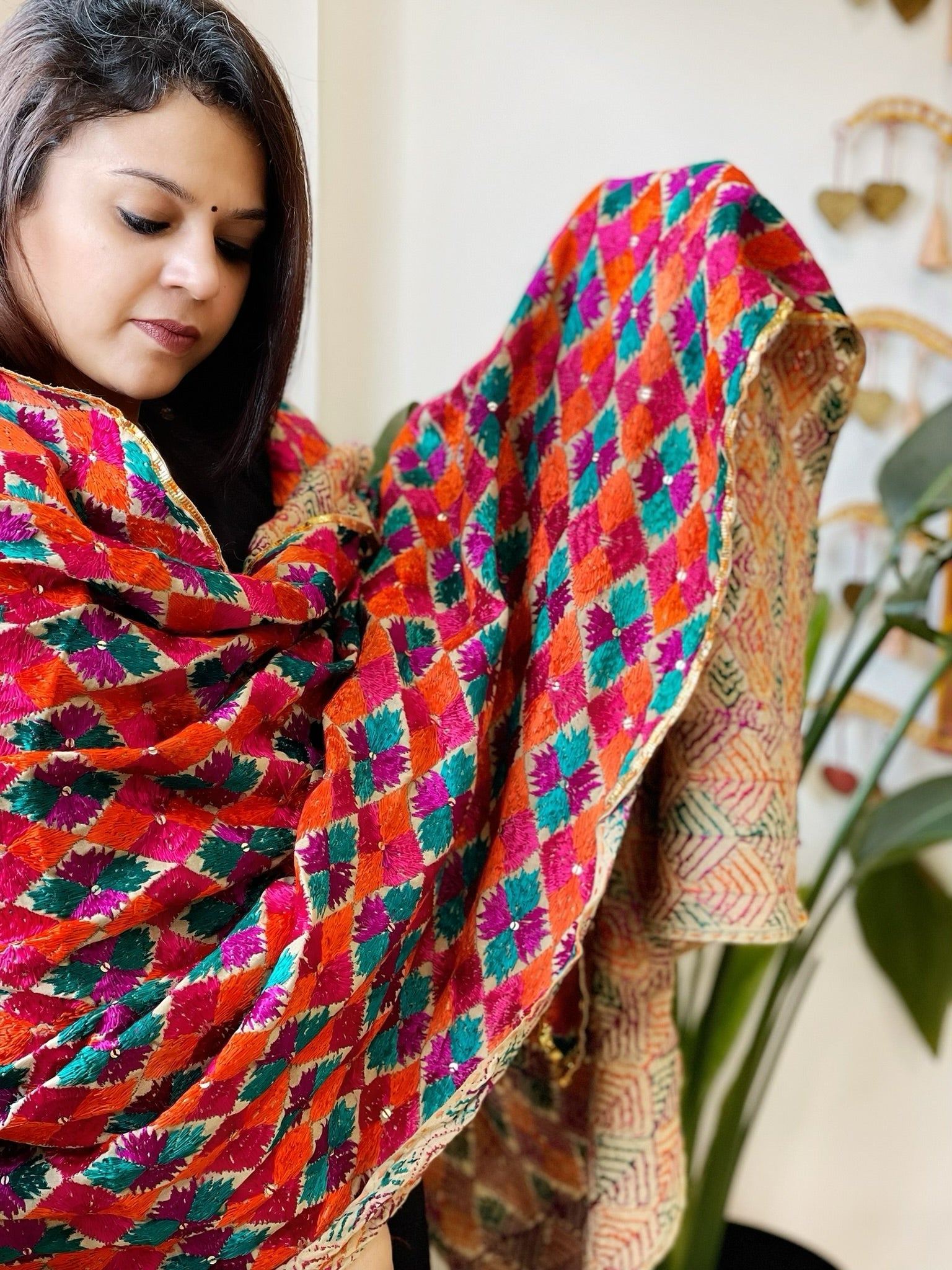 Handmade Phulkari Dupatta in Cotton - Masakalee