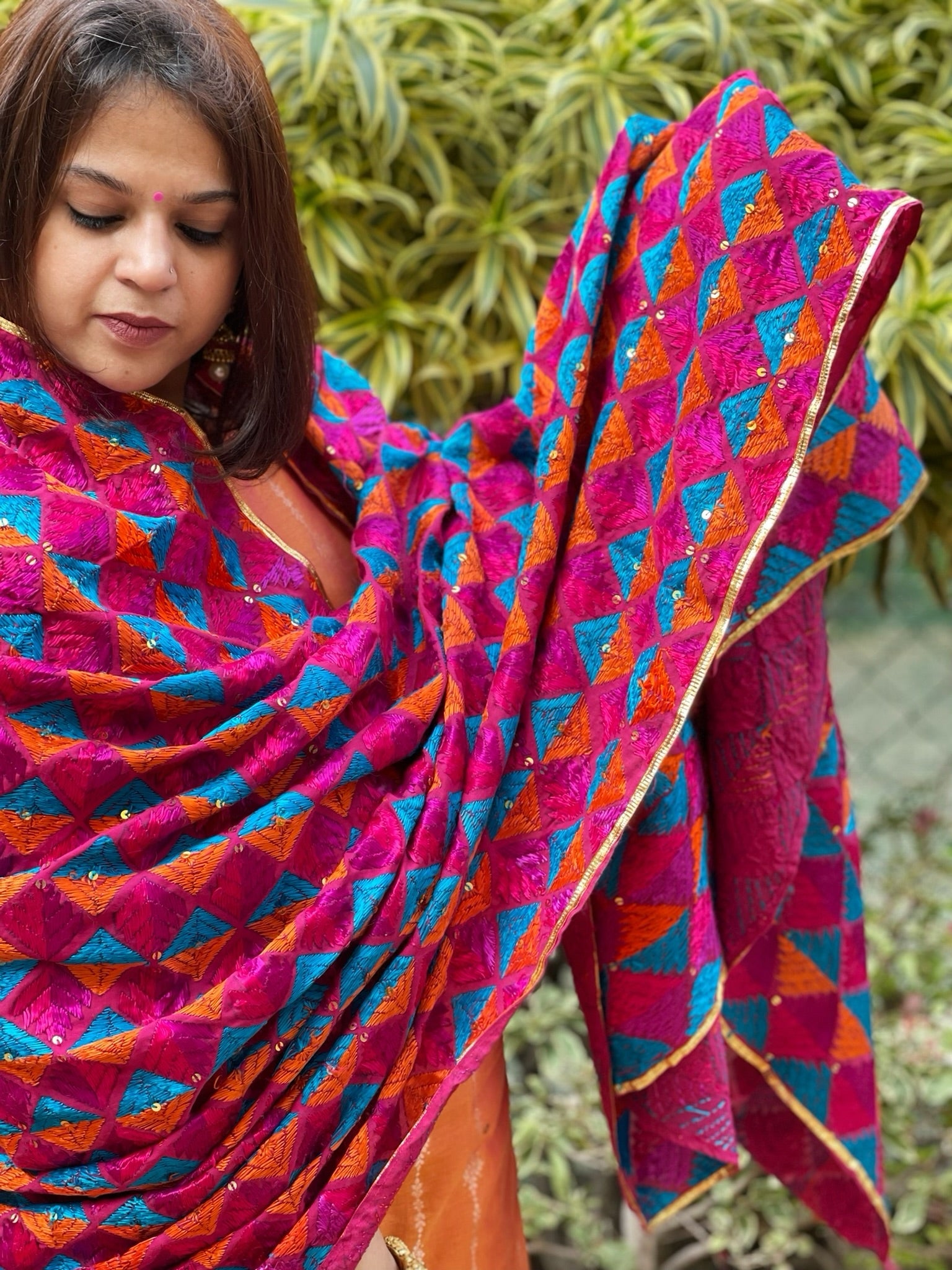 Handmade Phulkari Dupatta in Cotton - Masakalee