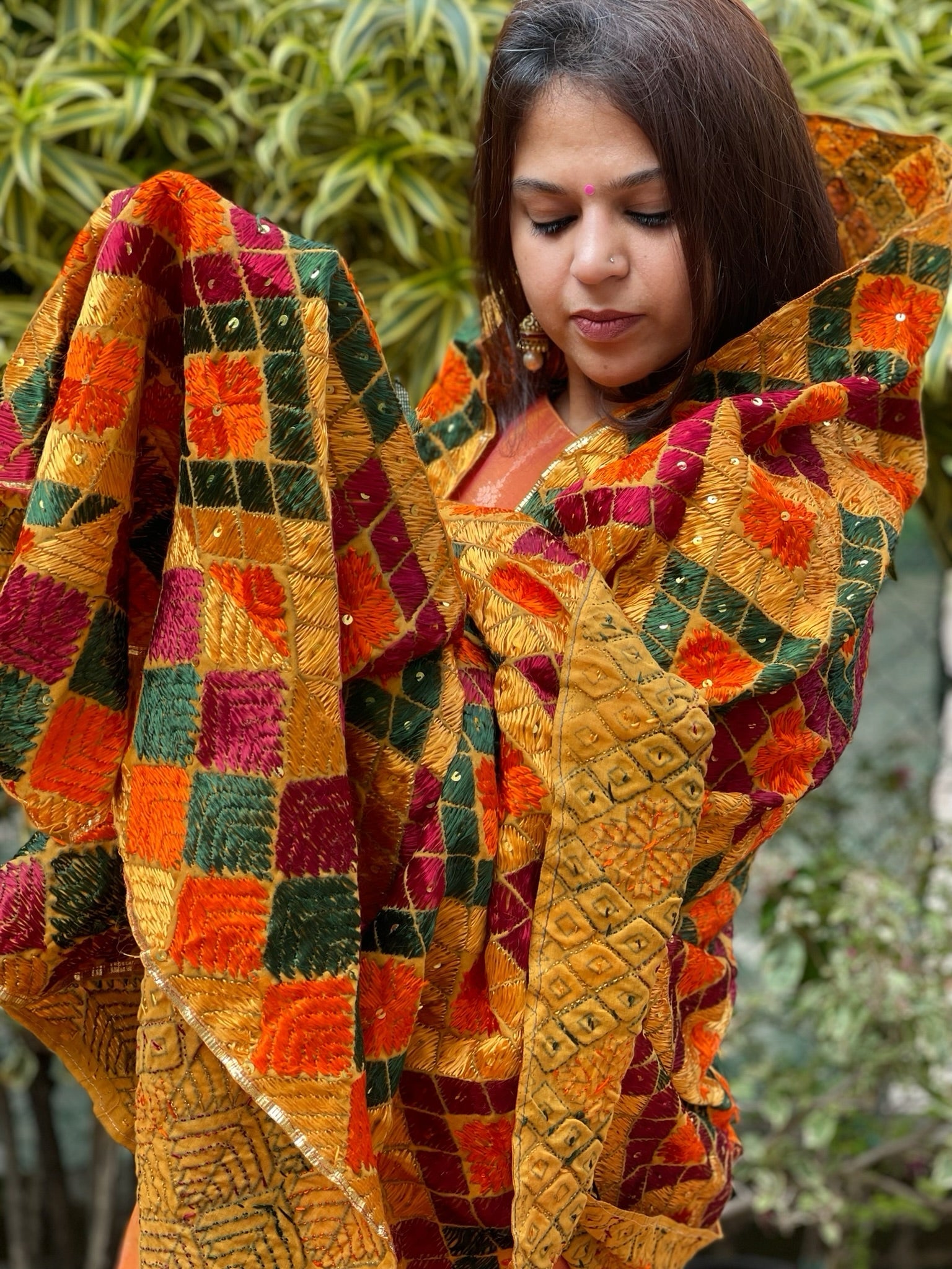 Handmade Phulkari Dupatta in Cotton - Masakalee