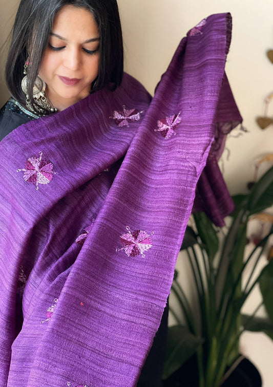 Handmade Phulkari Dupatta in Pure Geecha - Tussar Silk - Masakalee