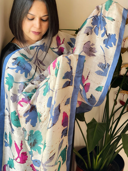 Handpainted & Batik Hand Dyed Dupatta in Handwoven Mul Silk - Masakalee
