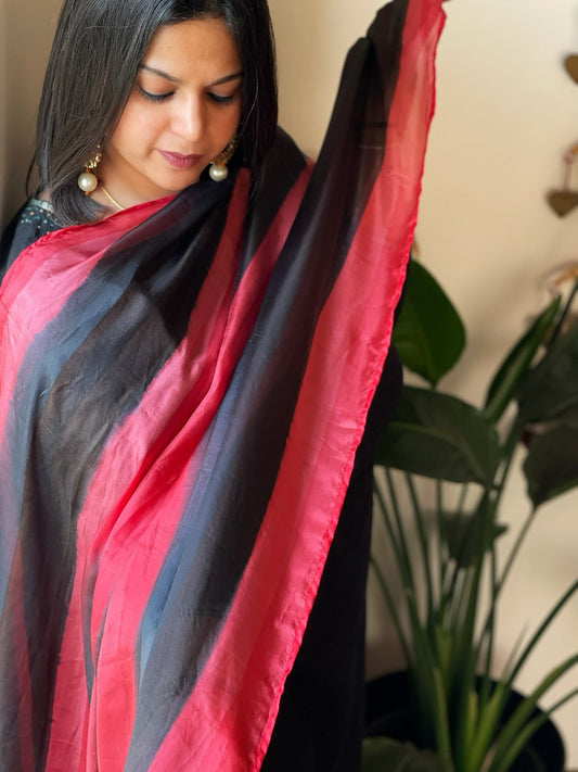 Handpainted Dupatta in Pure Silk - Masakalee