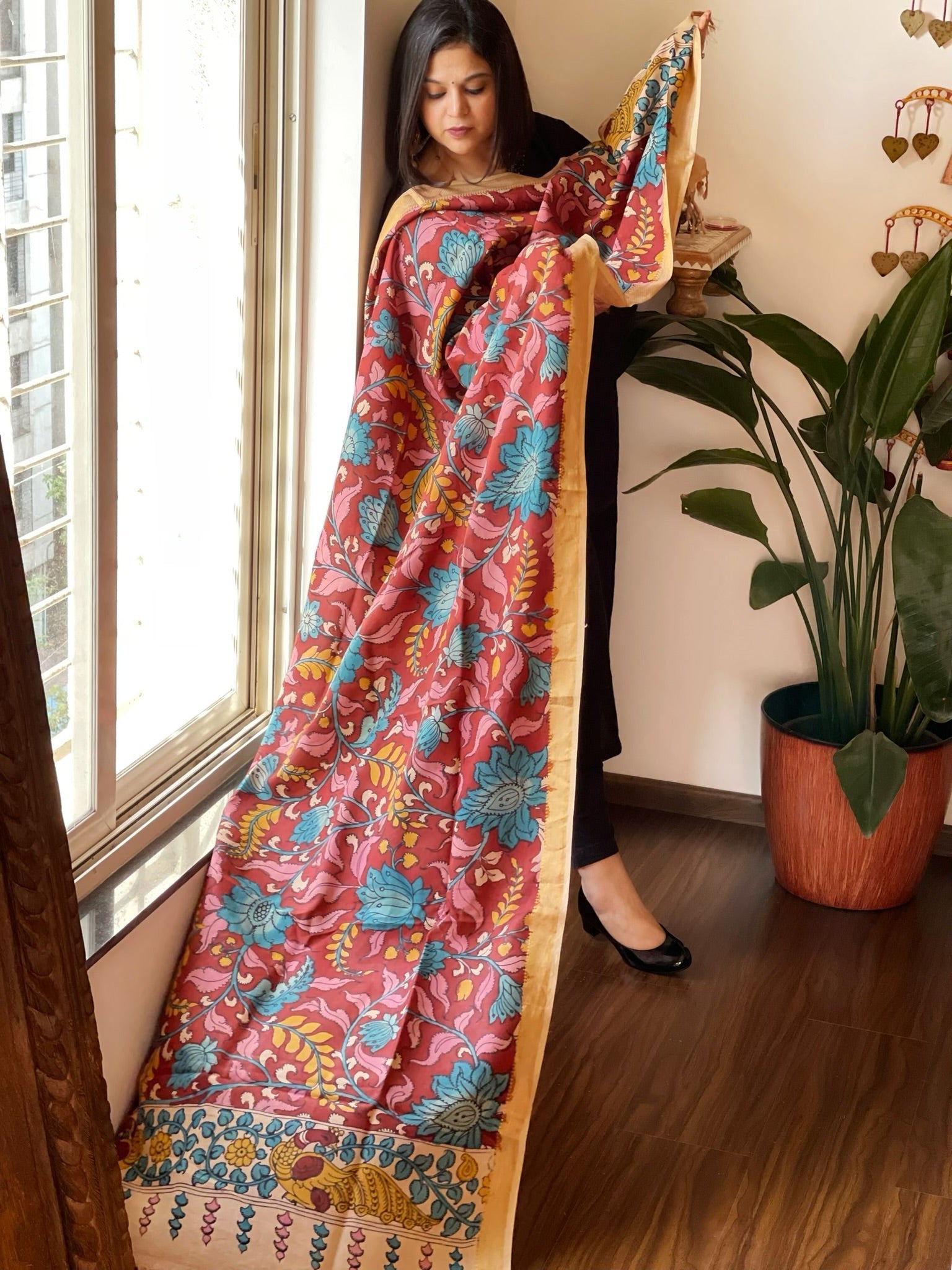 Handpainted Kalamkari Dupatta in Chennuri Silk - Masakalee