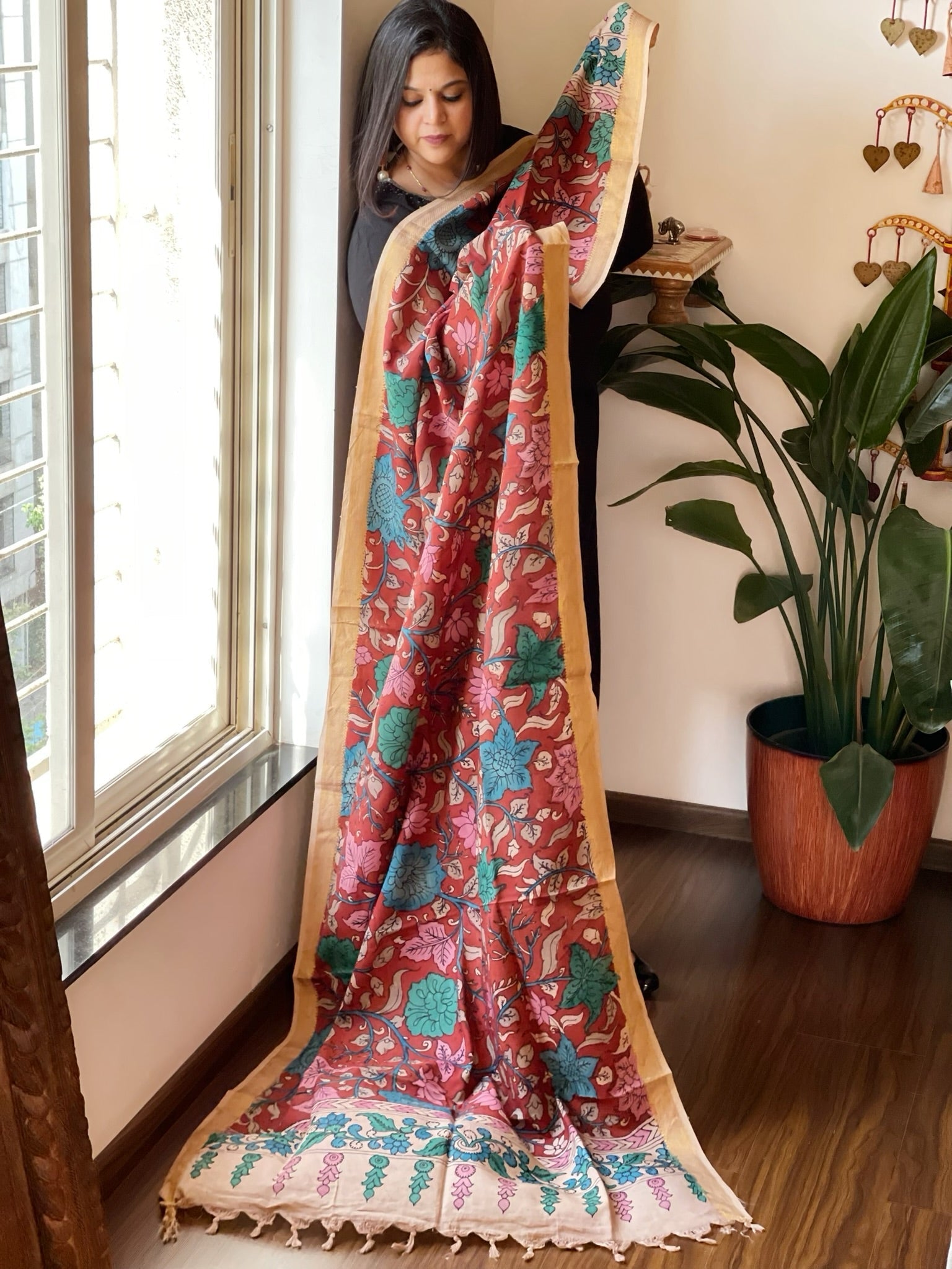 Handpainted Kalamkari Dupatta in Chennuri Silk - Masakalee