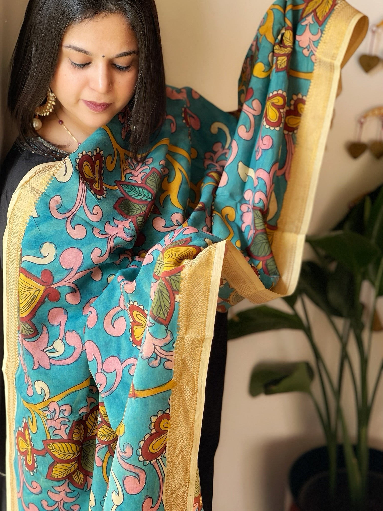 Handpainted Kalamkari Dupatta in Chennuri Silk - Masakalee