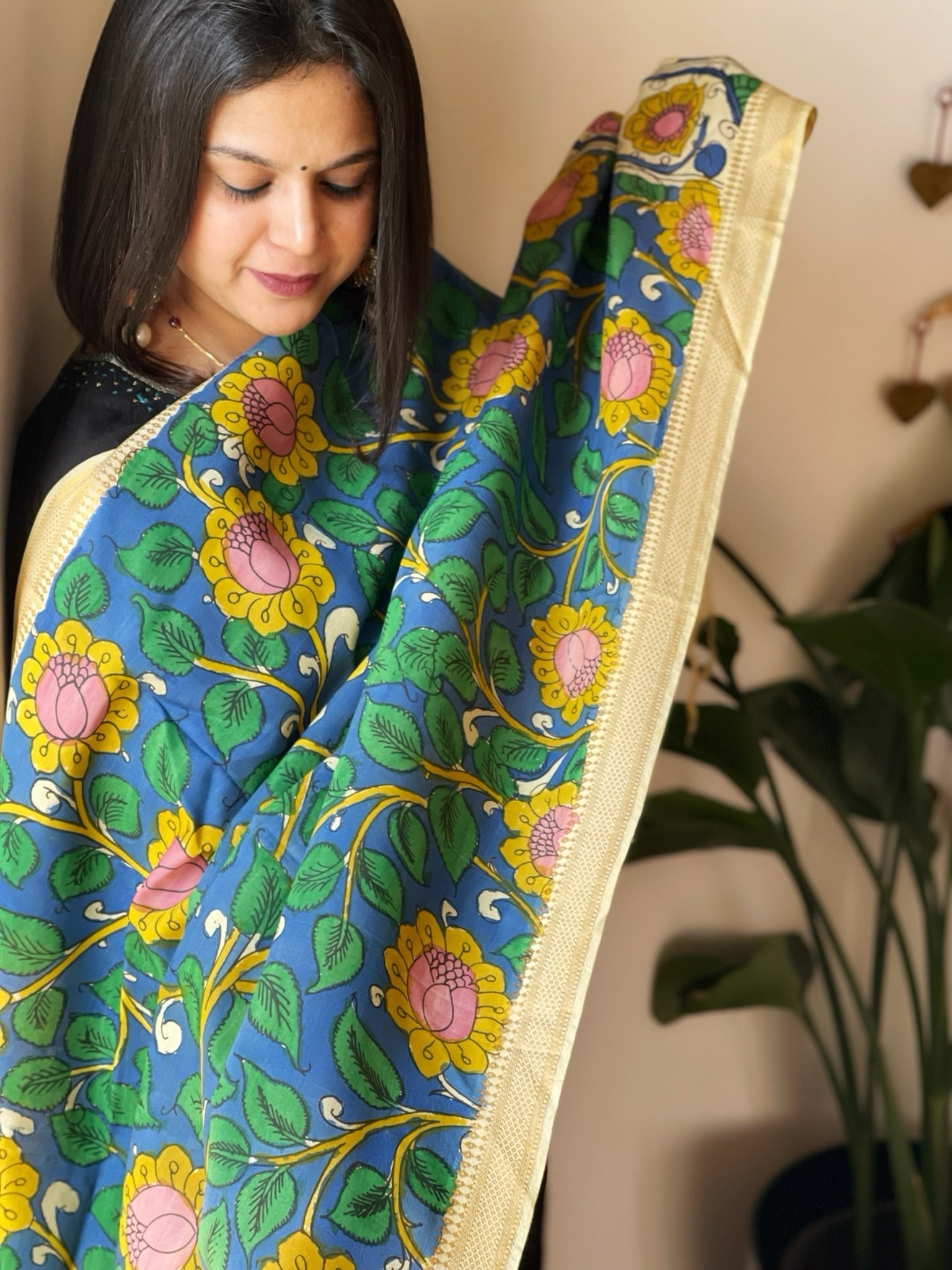 Handpainted Kalamkari Dupatta in Chennuri Silk - Masakalee