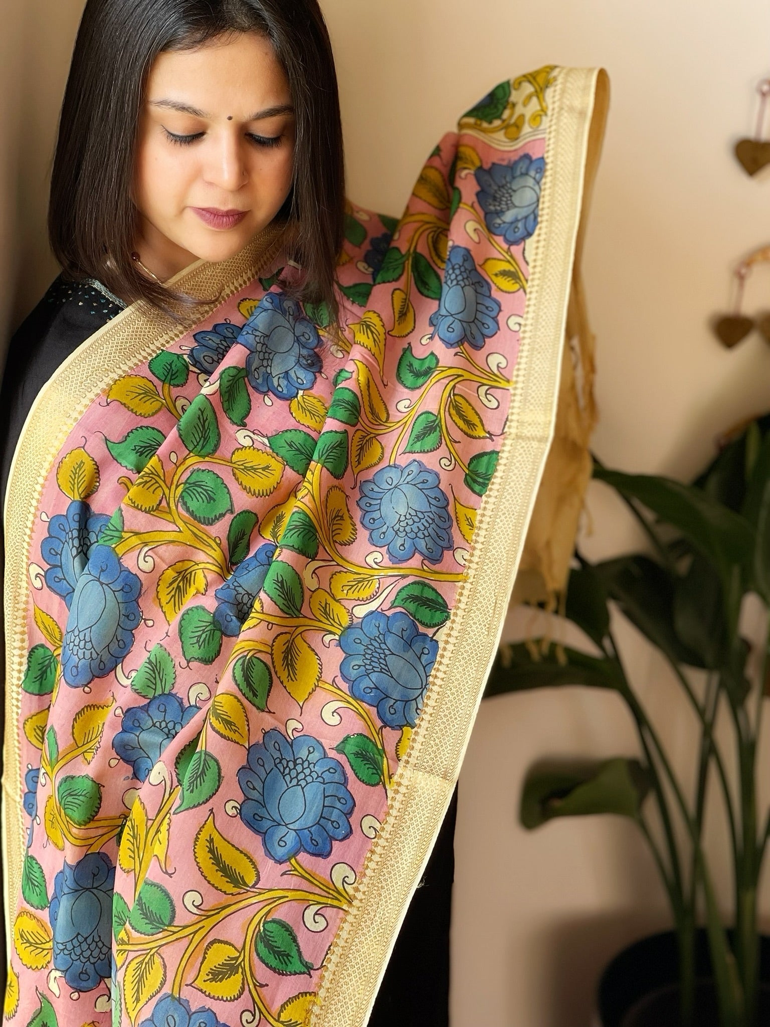 Handpainted Kalamkari Dupatta in Chennuri Silk - Masakalee