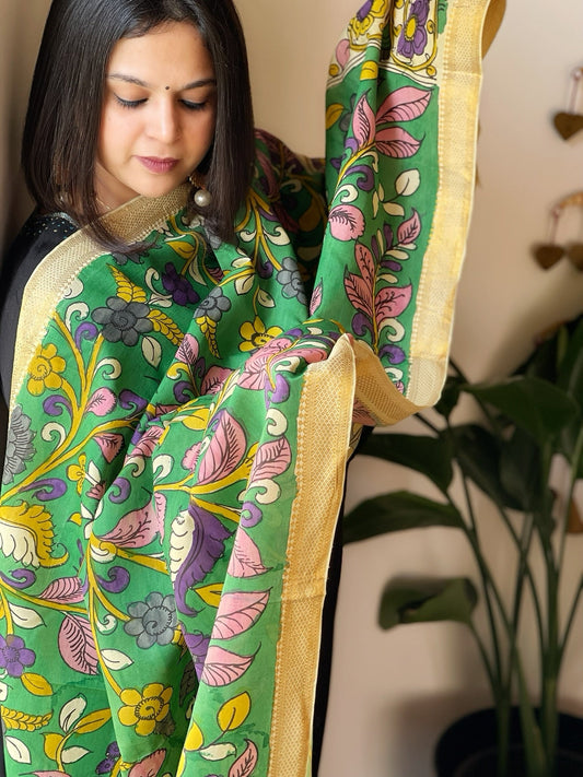 Handpainted Kalamkari Dupatta in Chennuri Silk - Masakalee