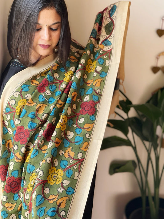 Handpainted Kalamkari Dupatta in Chennuri Silk - Masakalee