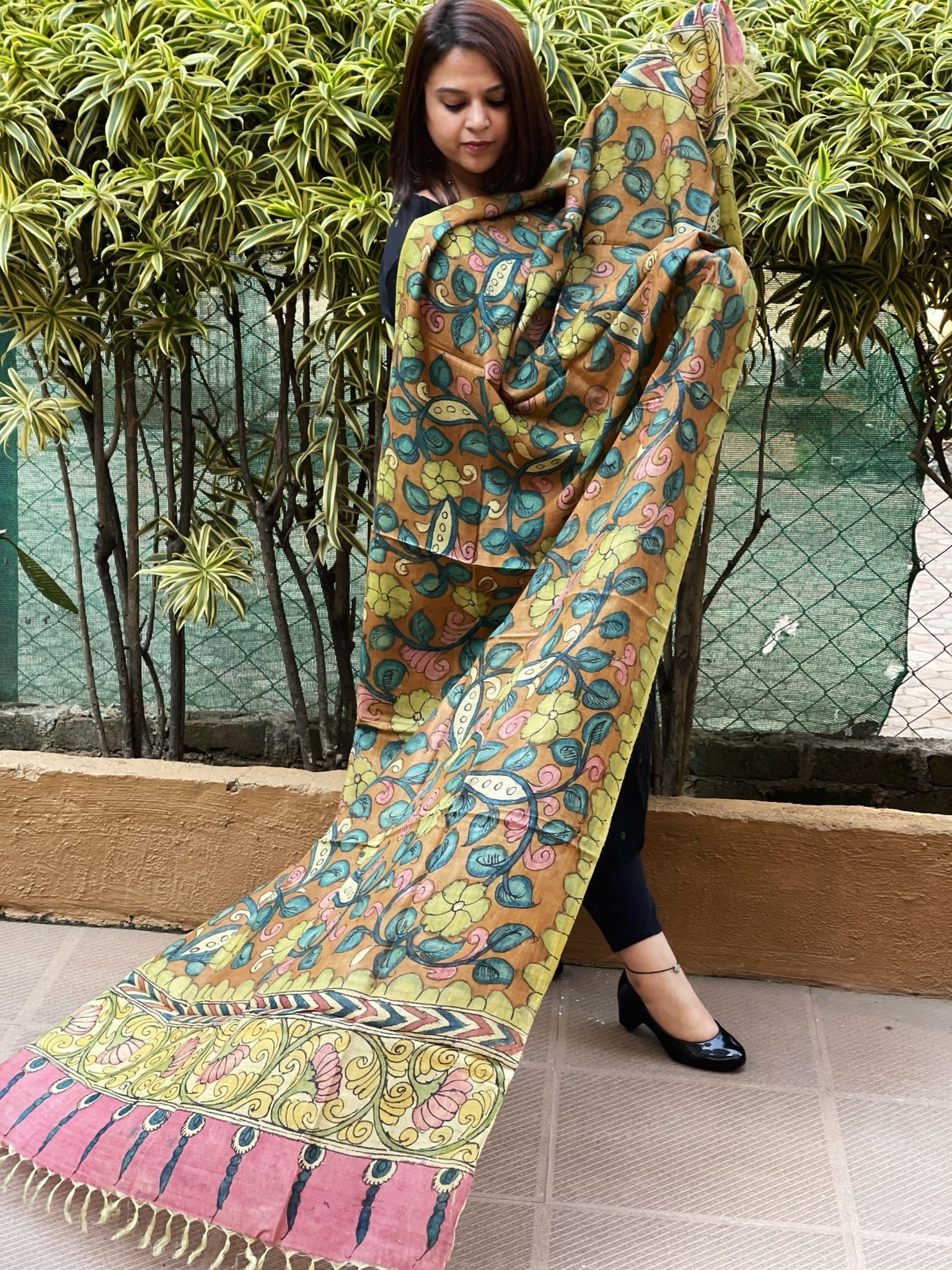 Handpainted Kalamkari Dupatta in Tussar Silk - Masakalee